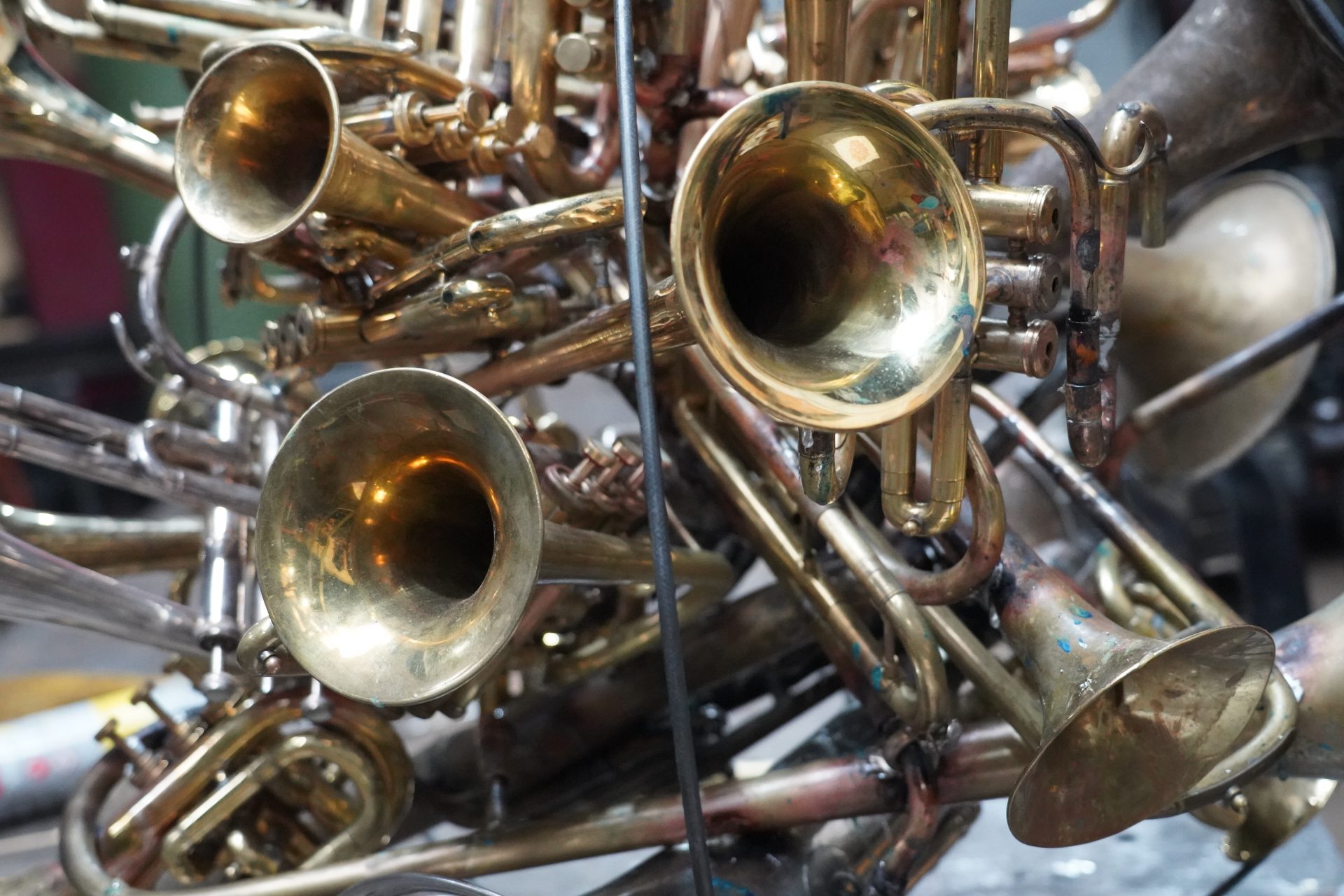 Crafts, community and music art hardiabacing: visit Bill the Music Man