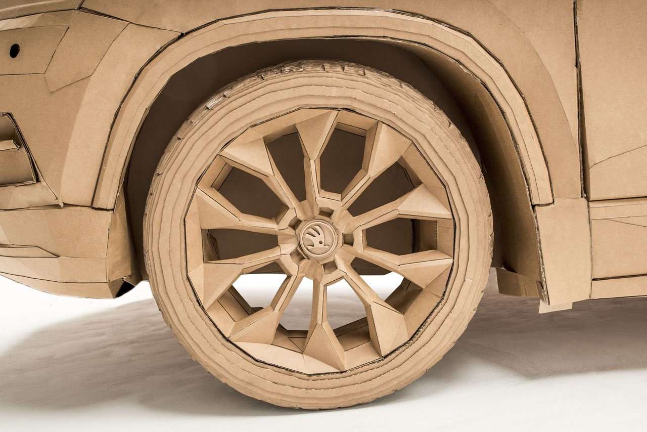 Artiste Material Spotlight: Cardboard – des expériences ludiques à l’art mondial