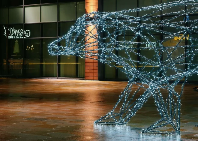 Christmas installations: how seasonal artwork and sculptural interventions are reshaping public space