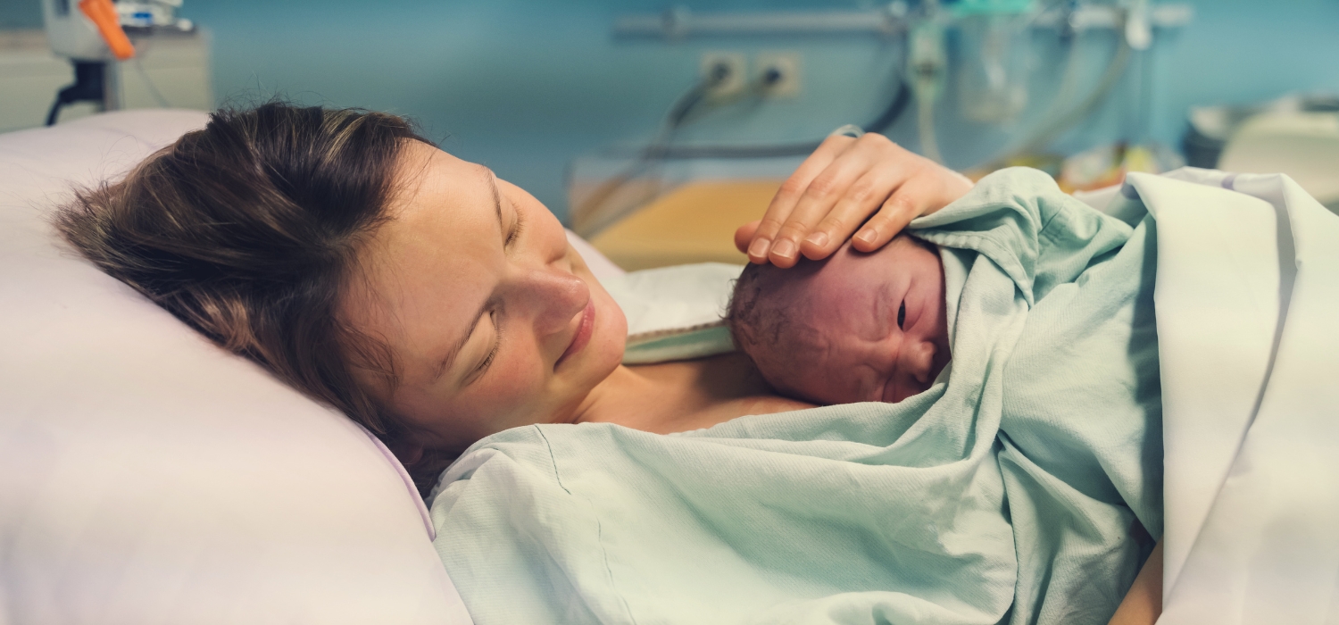 What is the golden hour after birth? (Also, pinch my checklist)