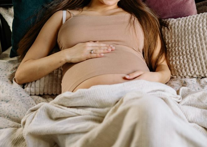 Insomnia During Pregnancy: First Signs, Third Trimester Sleep Difficulty, and Natural Remedies That Really Help
