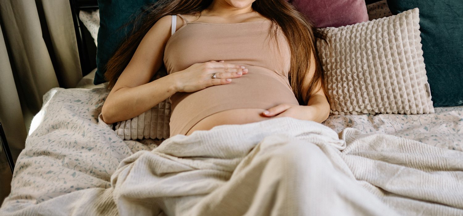 Insomnia During Pregnancy: First Signs, Third Trimester Sleep Difficulty, and Natural Remedies That Really Help