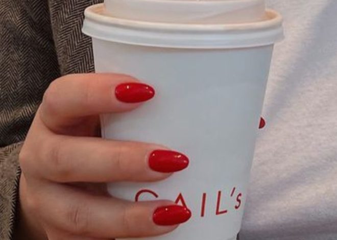 Our Gail’s order (from 8AM starts to 3PM pick-me-ups): plus, my dupe elderflower iced tea recipe